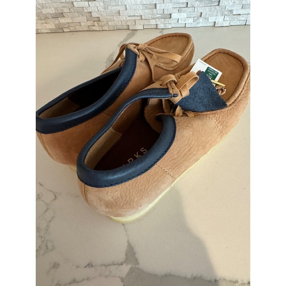 Clarks Wallabee Mens Beige Nubuck Oxfords Lace Ups Shoes 42 US 9 UK 8 NEW - Picture 2 of 5